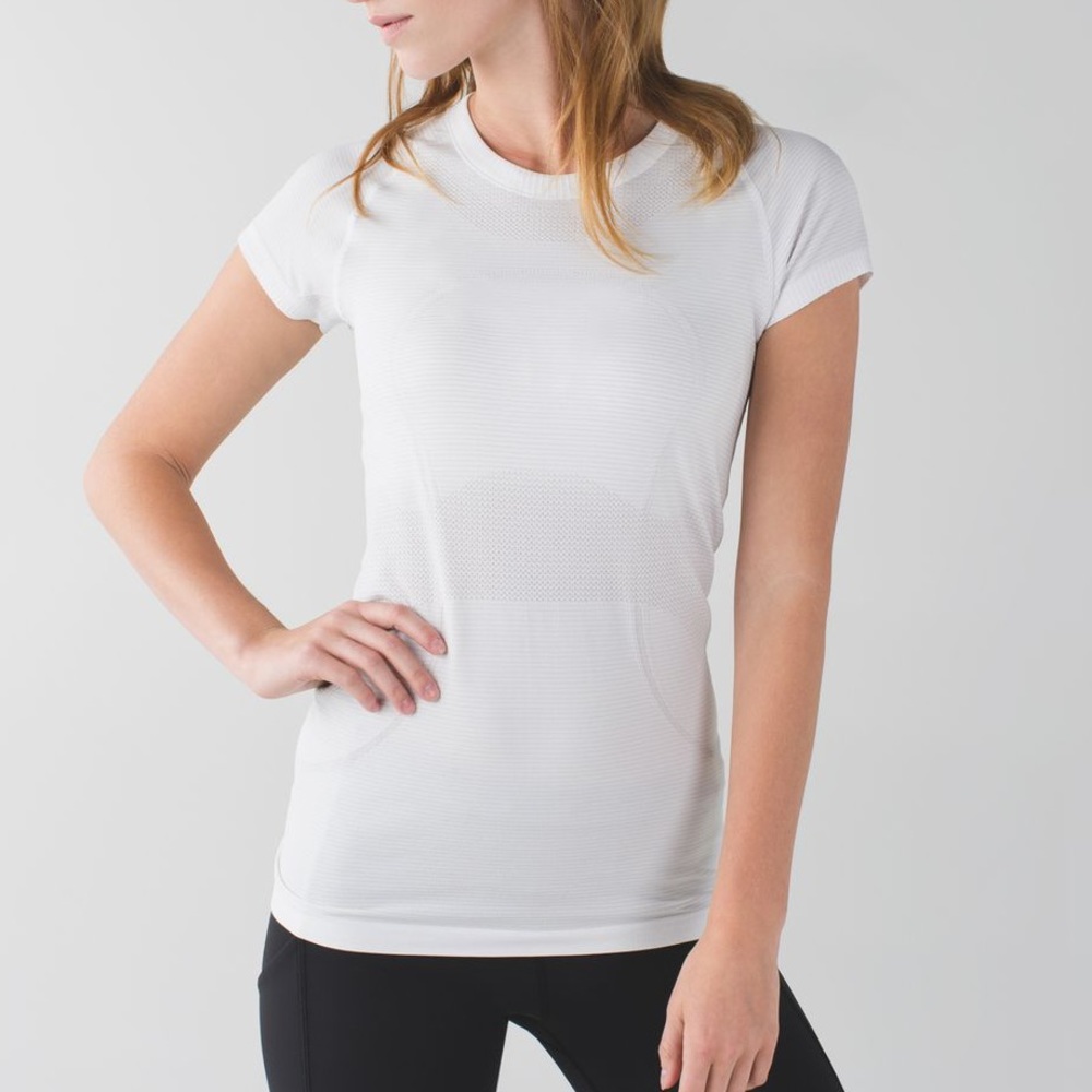 White Lululemon Short Sleeve (size 6)